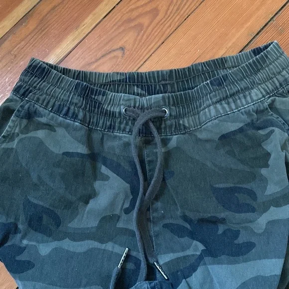 Joggers - Picture 3 of 6